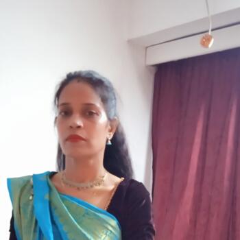 वापी में बेबीसिटर: Rekha