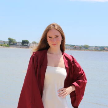 Babysitter in Niantic: Mackenzie