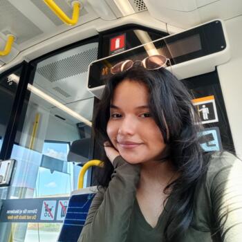 Babysitter in Bro: Nathalia