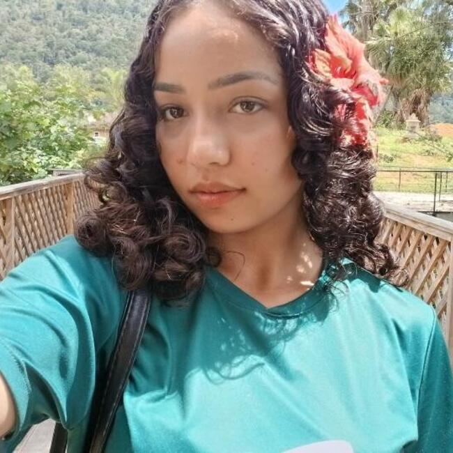 Babá em Blumenau: Mariane