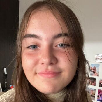 Babysitter in Toulouse: Lilybvr