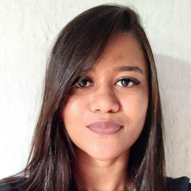 Babysitter in Salvador: Daniella