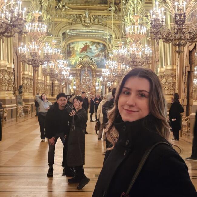 Babysitter in Tours: Victoire