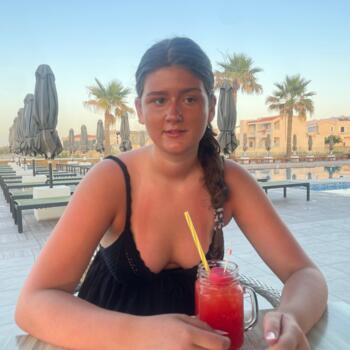 Babysitter in Åkersberga: Hannah