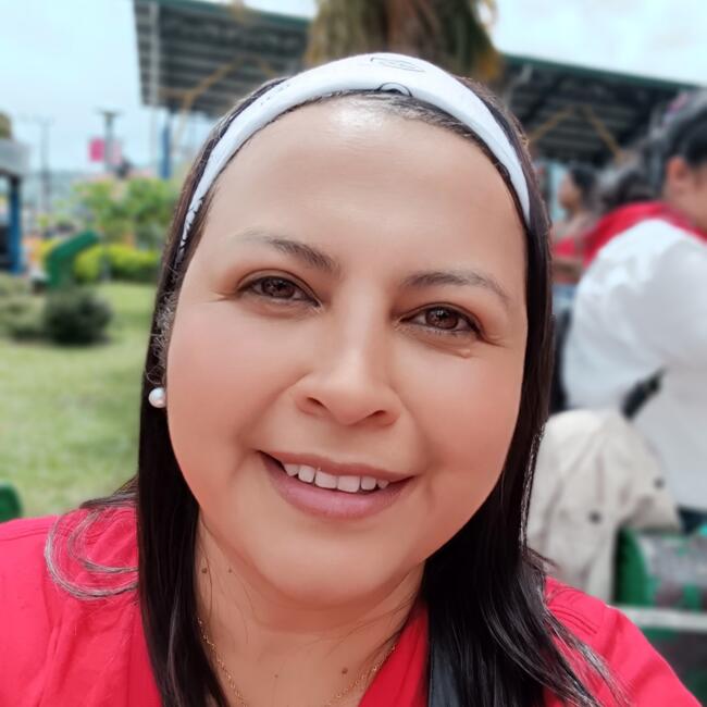 Babysitter in Alajuelita: Lindsay