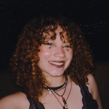 Babá em Patrocínio: Isabela