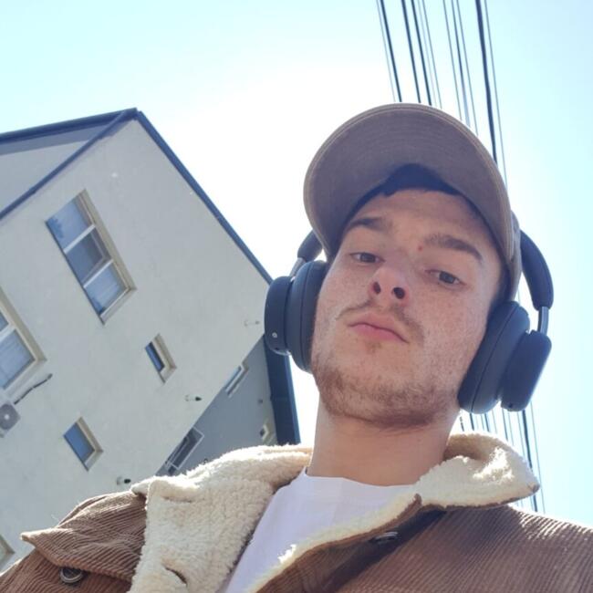 Babysitter in Bucharest: Denis-Andrei