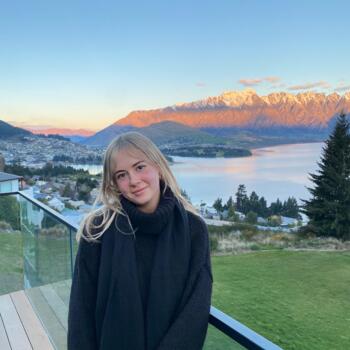 Babysitter in Wellington: Emma