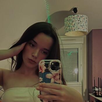 Babysitter in Cherbourg: Naomie