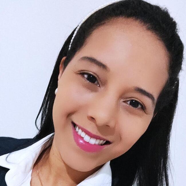 Babysitter em Sintra: Heloisa