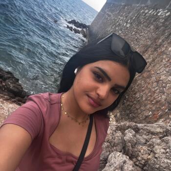 Babysitter in Le Chesnay: Nerimene