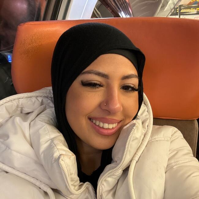 Babysitter in Nice: Imen