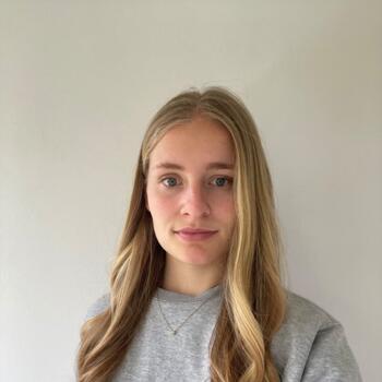Babysitter in Plan-les-Ouates: Stella