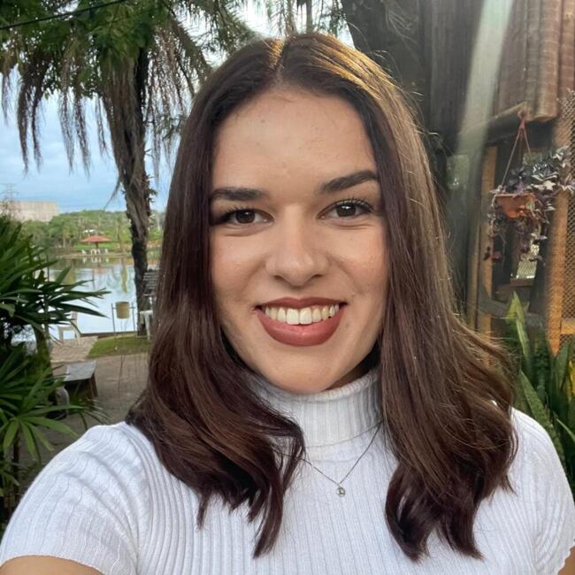 Babá em Barretos: Isa