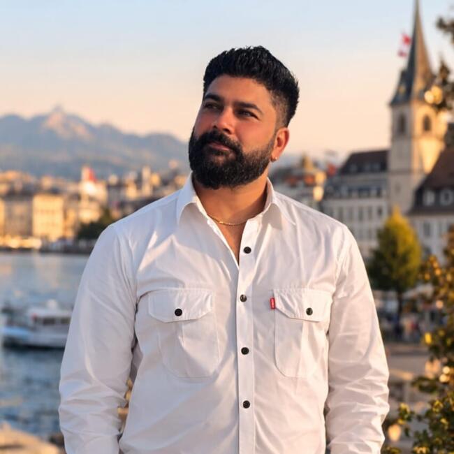 गुरुग्राम में बेबीसिटिंग की नौकरी: Ashwani