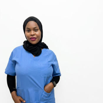 جليسة أطفال في الرياض: Mujidat