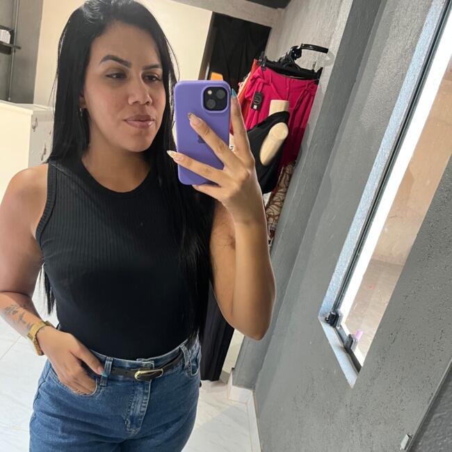 Babysitter in Porto Velho: Iris