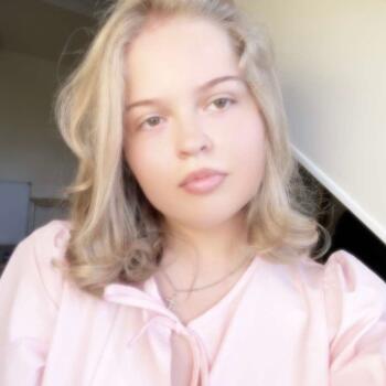 Baby-sitter Saint-Avit-les-Guespières: Manon
