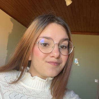 Baby-sitter Saint-Eusèbe: Adeline