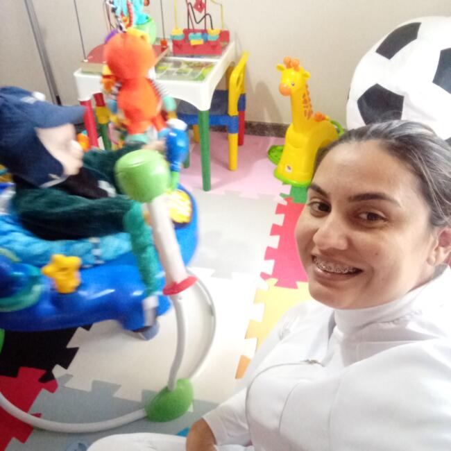 Babysitter in Dourados: Daiane