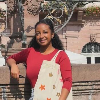 Babysitter Weinheim: Aina