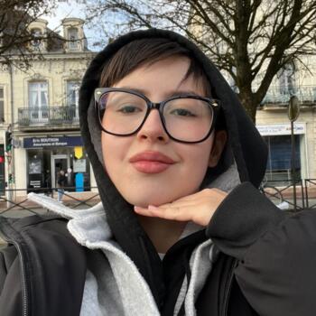 Babysitter Colombiers (Nouvelle-Aquitaine): Léa