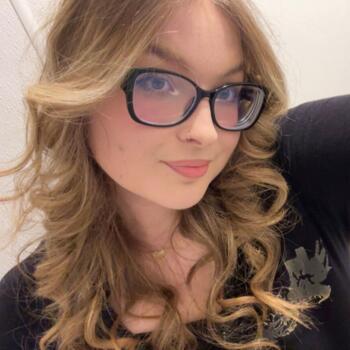 Babysitter in Massy: Leonie