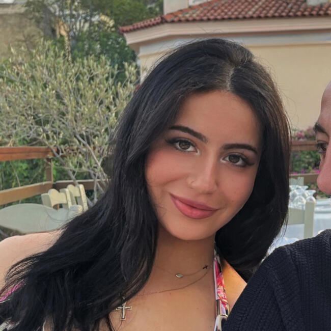 Babysitter in Melbourne: Adele