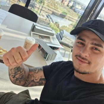 Babysitting job in Weiterstadt: babysitting job Cosmin