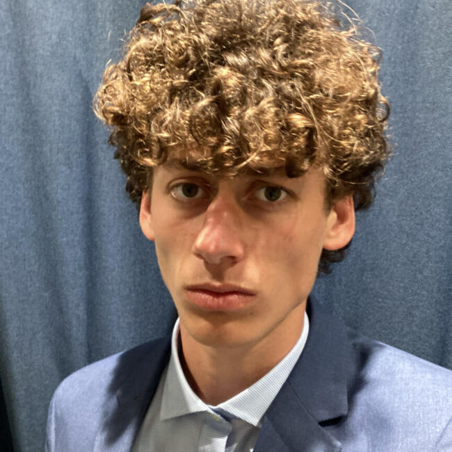 Babysitter in Antibes: Lias