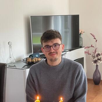 Babysitter in Boulogne-Billancourt: Romain