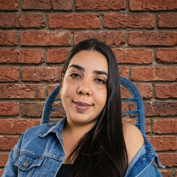 Babysitter Barretos: Erica