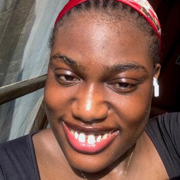 Babysitter Agege: Mirian