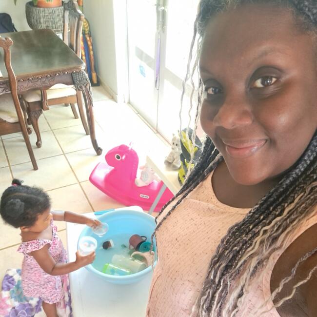 Babysitter in Valencia (Juncos): Loraine M.