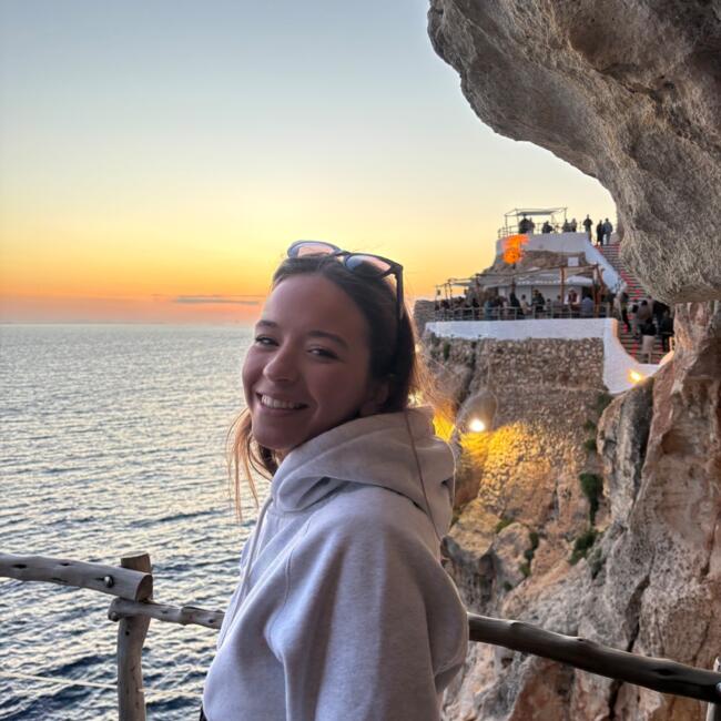 Babysitter in Bouguenais: Camille