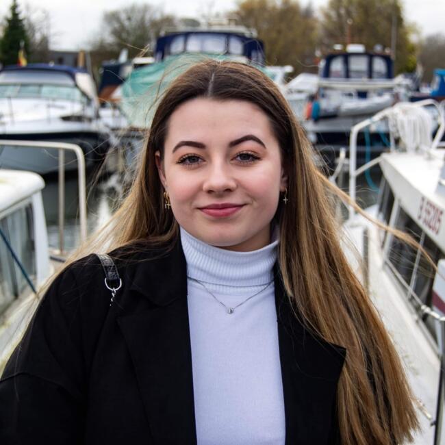 Babysitter in Schoten: Luna