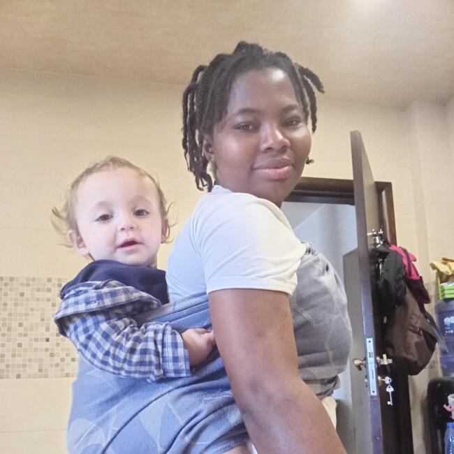 مربية أطفال في الدوحة: Khadijatu