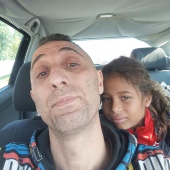 Job de garde d'enfants à Milan: job de garde d'enfants Massimo