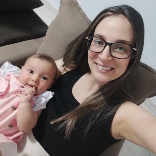 Emprego de babá em São Paulo: Pamela