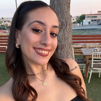Babysitter in Kiti, Cyprus: Christina