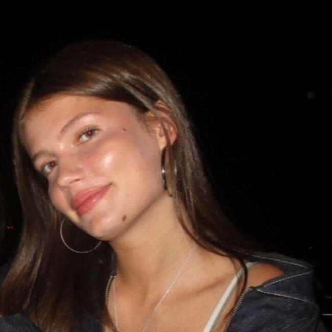 Baby-sitter in Zurich: Keira