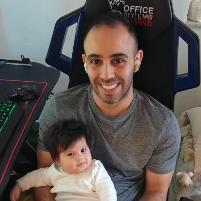 משרת בייביסיטר ב- תל אביב-יפו: David