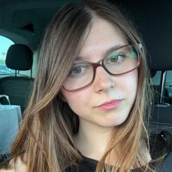 Babysitter in Issy-les-Moulineaux: Julia