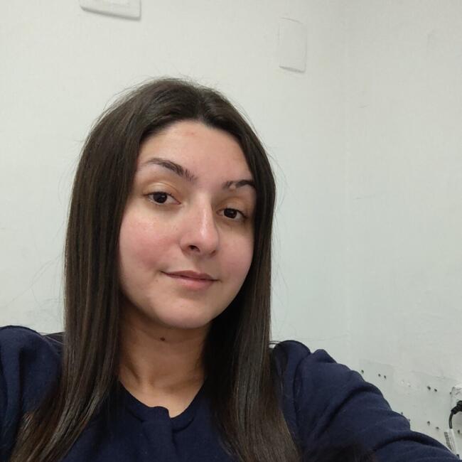 Babysitter in Balneário Camboriú: Yasmin Paula