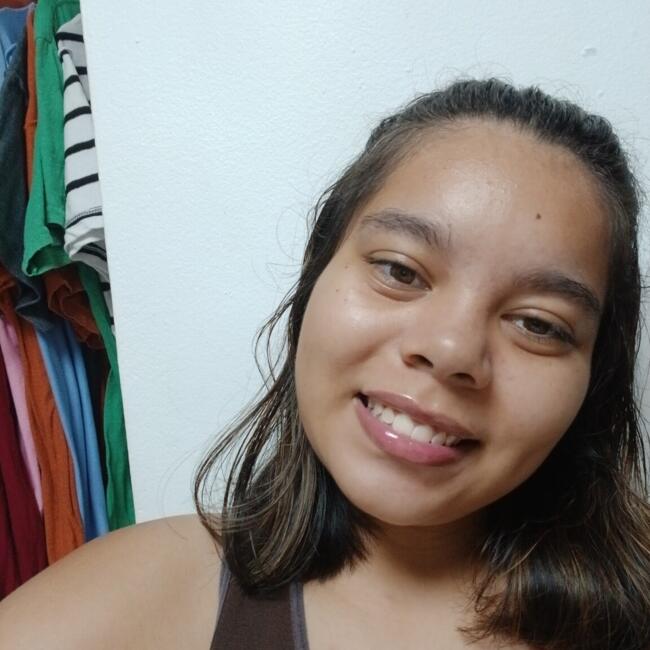 Babysitter in San Miguelito: Alison