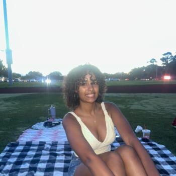 Babysitter in Orlando: Nathalia