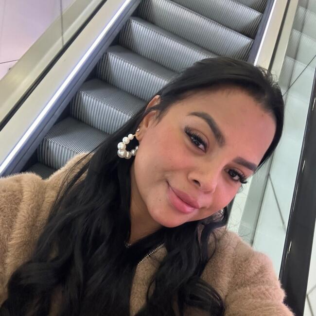 Babysitter in Cannes: Isabela