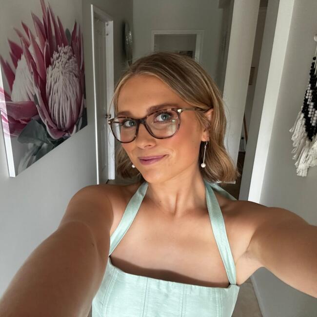 Babysitter in Clare: Ella