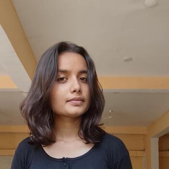 Babysitter Lucknow: Khushi