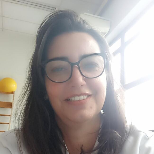 Babysitter in São Paulo: Claudia